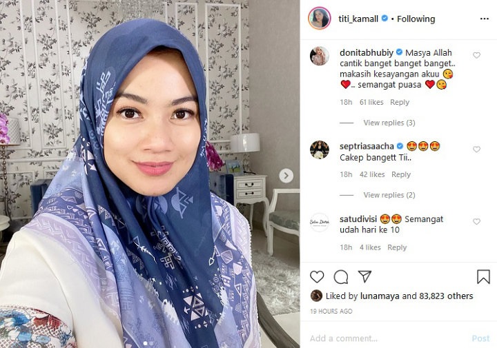 Tampil Cantik Berhijab, Titi Kamal Banjir Pujian Sampai Didoakan Istiqomah