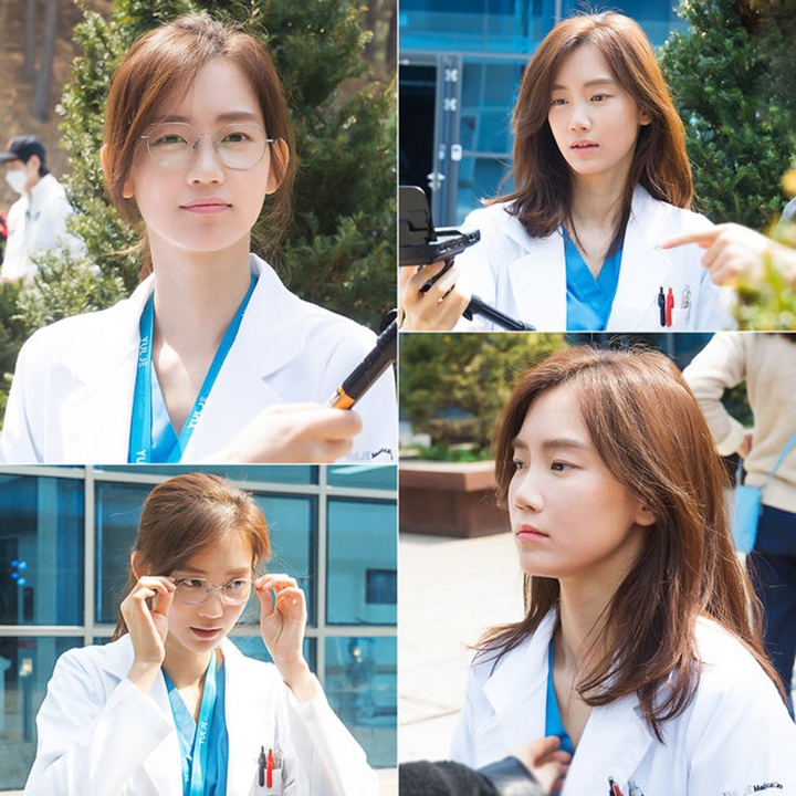Pesona Shin Hyun Bin Tanpa Kacamata Syuting \'Hospital Playlist\' Jadi Perbincangan