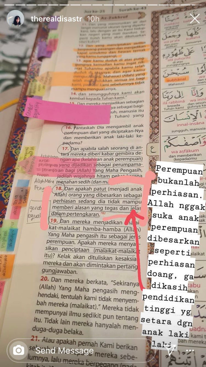 Dian Sastro Tunjukkan Quran Miliknya Penuh Coretan Tafsir Tuai Pro dan Kontra