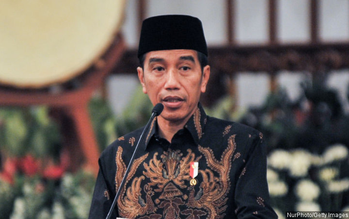 Disiplinkan Masyarakat Tekan Sebaran COVID-19, Jokowi Terjunkan TNI-Polri di 4 Provinsi