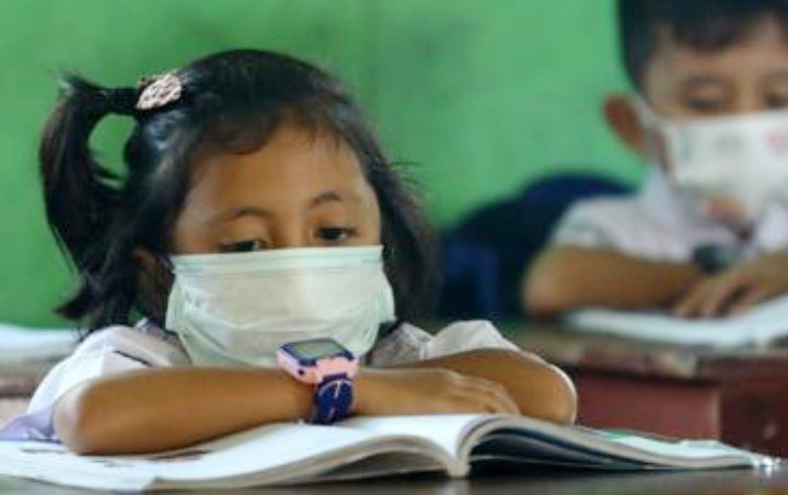 Wabah Corona Belum Usai, Lebih Dari 60 Ribu Orang Dukung Penundaan Masuk Sekolah