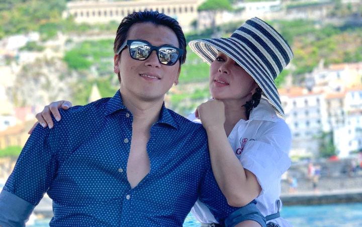 Syahrini Pamer Reino 'Hyun Bin' Ngegame-Telanjang Dada, Bagian Celana Bikin Salah Fokus