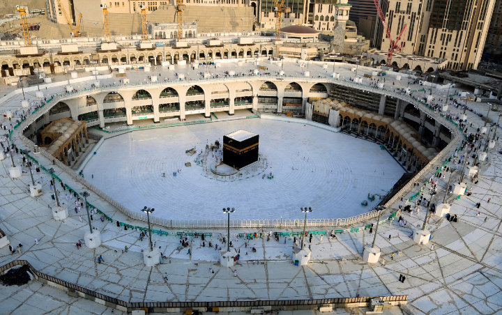 Arab Saudi Buka Kembali Masjidnya, Bagaimana Nasib Para Jemaah Haji?