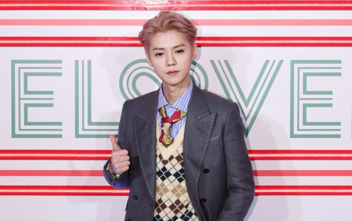 Luhan Dikecam Umat Muslim Gara-Gara Pakai Rompi Bertuliskan Syahadat