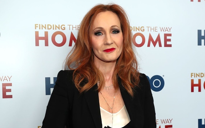JK Rowling Akhirnya Buka Suara Soal Kontroversi Cuitan Transfobia, Akui Tak Merasa Bersalah