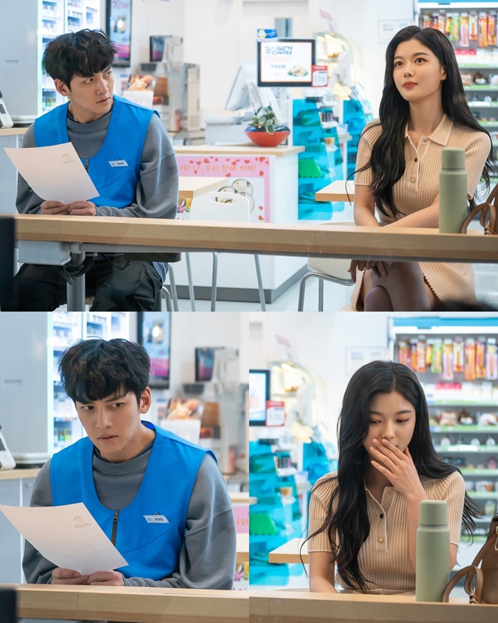 Ji Chang Wook Pelototi Penampilan Seksi Kim Yoo Jung di \'Backstreet Rookie\'