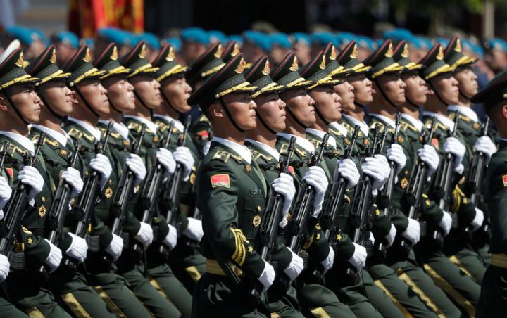 Tiongkok Bakal Uji Coba Kandidat Vaksin COVID-19 pada Pasukan Militer