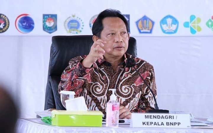 DPR PDIP Minta Jokowi Tak Reshuffle Mendagri Tito, Tuai Reaksi Mengejutkan Ini