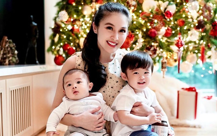 Sandra Dewi Bagikan Momen Tambah Umur Anak-Anaknya, Adu Gaya Kece Bikin Gemas