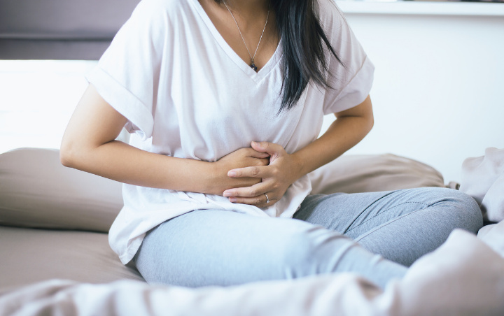 Jangan Buru-buru Minum Obat, Intip 7 Tips Berikut Untuk Atasi Kram Perut Saat Menstruasi