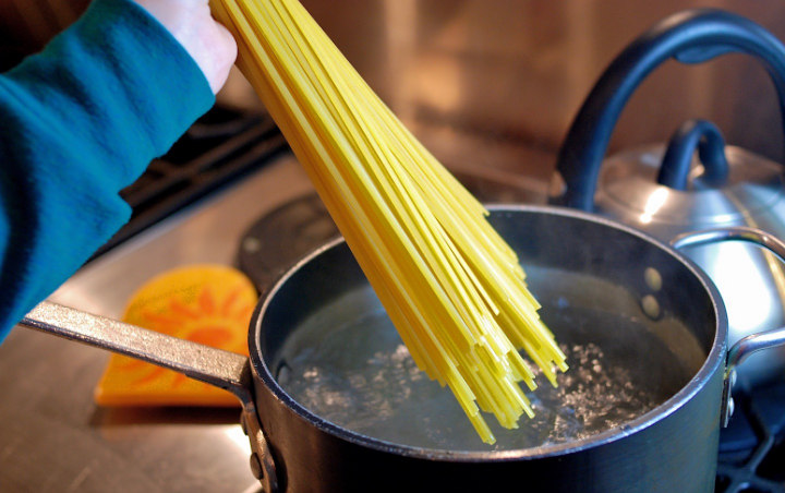 7 Rekomendasi Resep Pasta Mudah Dan Cocok Buat Bekal Saat New Normal, Ada Yang Sausnya 3 Bahan Aja!