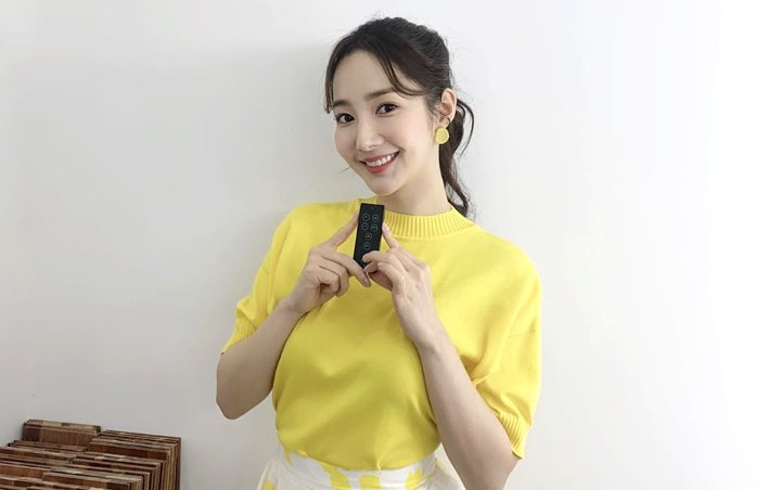 Begini Reaksi Heboh Cast 'Busted' Usai Makan Kimchi Spesial Buatan Park Min Young