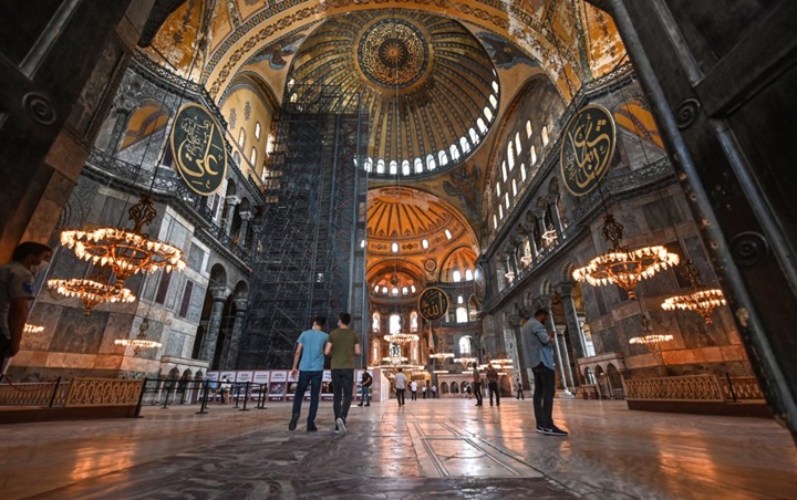 Hagia Sophia Kembali Difungsikan Jadi Masjid, Paus Fransiskus Kecewa