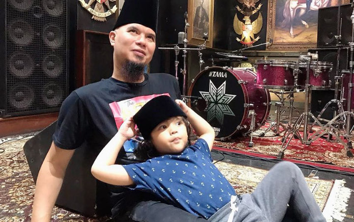 Ahmad Dhani Bagikan Kepanikan Sang Putra Bontot Takut Corona: Jantungnya Pusing