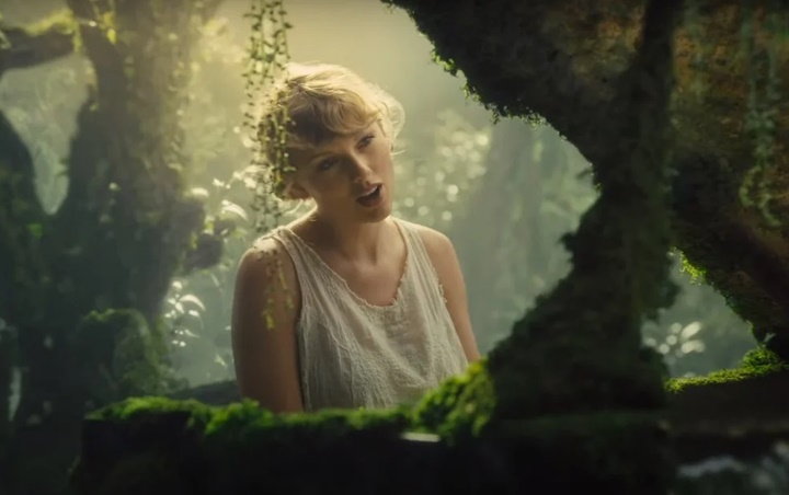 Tanpa Promosi dan Rilis Dadakan, Album 'Folklore' Taylor Swift Terjual 1,3 Juta Copy dalam 24 Jam