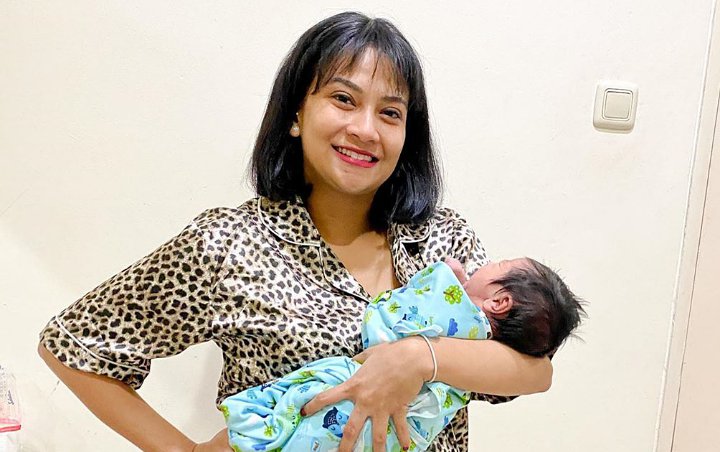 Vanessa Angel Ternyata Urus Bayi Tanpa Baby Sitter Banjir Pujian Selangit