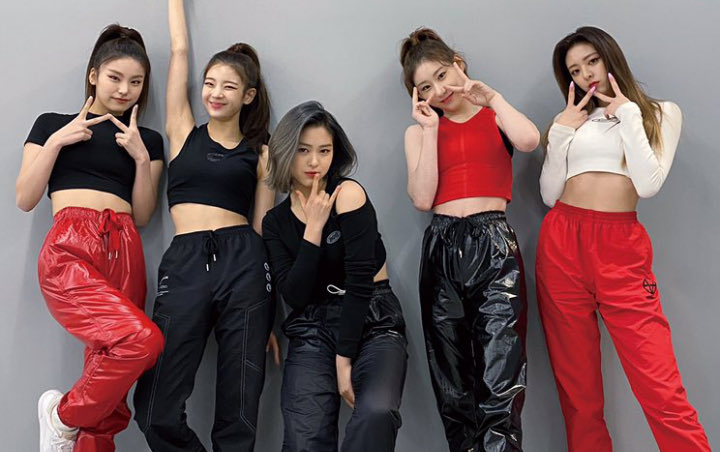 ITZY Kejutkan Fans Rilis Teaser Album Comeback 'NOT SHY', Konsep Bak Artis Barat Tuai Pujian
