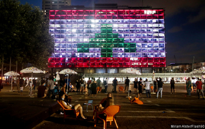Gelar Aksi Solidaritas, Israel Pasang Bendera Lebanon di Balai Kota Meski Kedua Negara Bermusuhan
