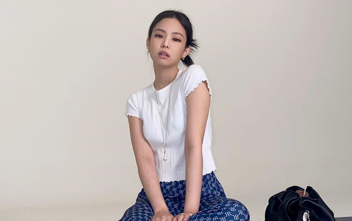 Jennie BLACKPINK Bikin Baju-Baju Murah Ini Jadi Kelihatan Mewah Saat Dipakainya