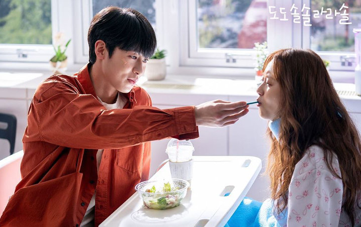 Dicuekin, Go Ara Tetap Ceria Dekati Lee Jae Wook di Teaser Baru 'Do Do Sol Sol La La Sol'