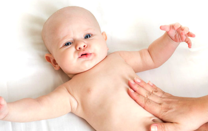 Tetap Tenang dan Jangan Khawatir, Lakukan 7 Cara Mudah Ini Untuk Meredakan Perut Kembung Pada Bayi