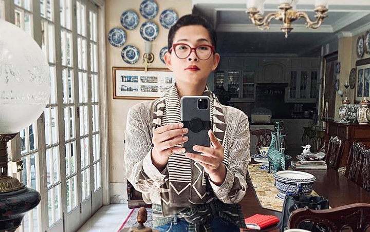 Oscar Lawalata Putuskan Jadi Perempuan Bikin Heboh, Ini Sosok Sang Pacar Bule