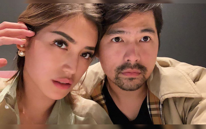 Kontras dengan Jessica Iskandar, Erick Makin Mesra Bareng Pacar Cantik