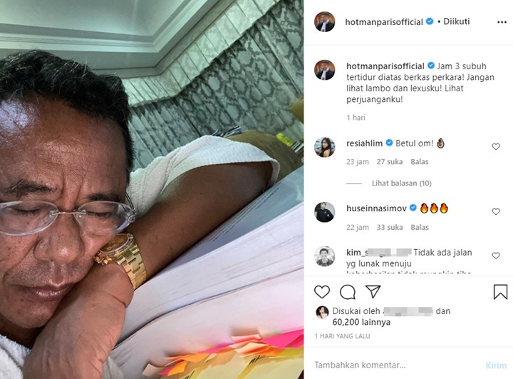 Hotman Paris Tertidur Bareng Tumpukan Pekerjaan
