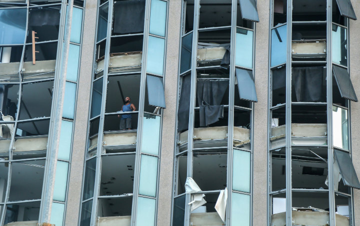 Bak Keajaiban, Tim Penyelamat Deteksi Korban Selamat di Reruntuhan Ledakan Beirut