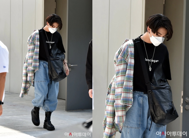 Cara Jungkook Tutupi Tato Paling Disorot