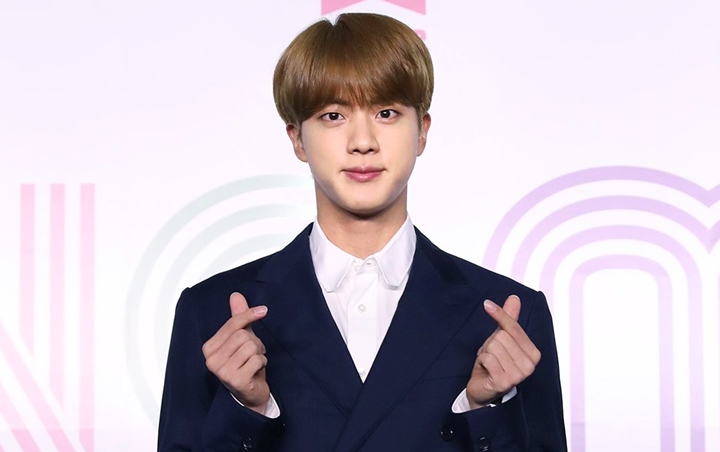 Jin BTS Ganteng Ngegas Umbar Jidat di Iklan Samsung, Cewek-Cewek Kalang Kabut
