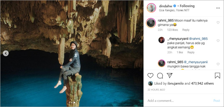 Dinda Hauw Pamer Foto Ekstrem Duduk di Atas Tebing, Netter Bingung Cara Naiknya