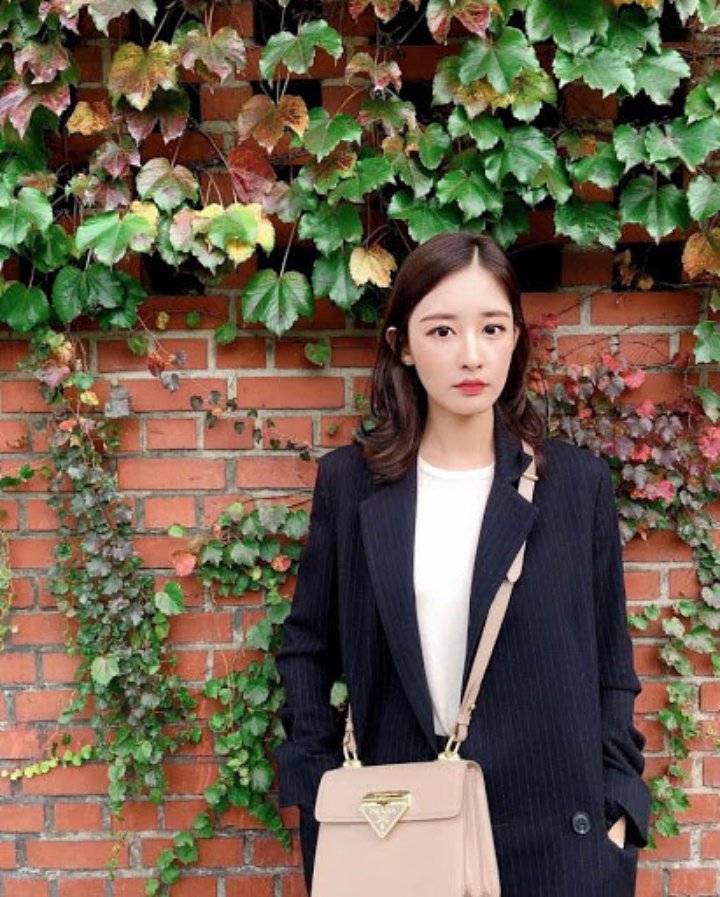 Chanyeol EXO Beri Kado Ultah Mewah Super Mahal untuk Park Yoora 1
