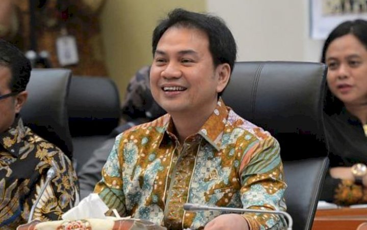 Sudah Diserahkan ke Jokowi, Pimpinan DPR Akui Hanya Cek Random Naskah Final UU Cipta Kerja