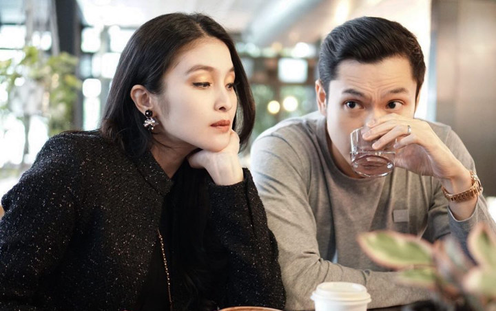 Edisi Kangen, Sandra Dewi Pamer Sederet Foto Mesra Peluk Harvey Moeis Bikin Baper