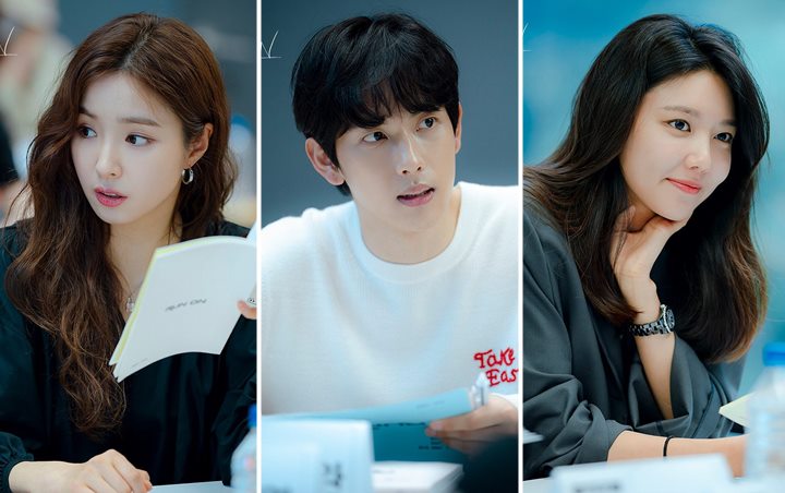 Chemistry Shin Se Kyung, Siwan dan Sooyoung SNSD Tuai Pujian di Sesi Baca Naskah 'Run On'