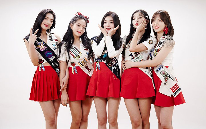 Tindakan Irene di Fansign Red Velvet Dipertanyakan, Ekspresi Joy dan Yeri Curi Fokus