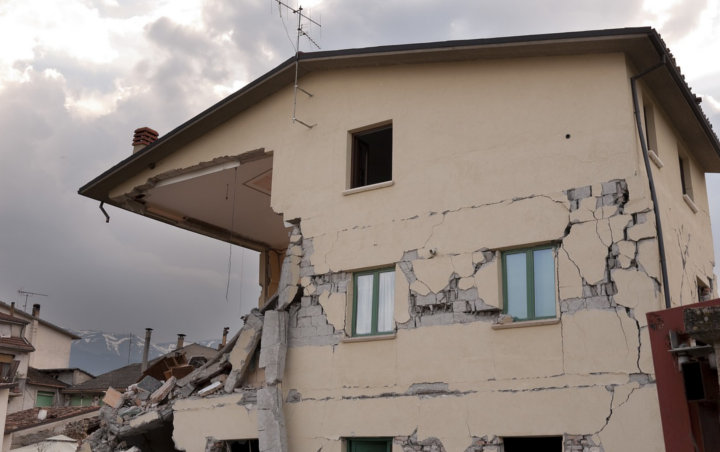 Gempa 7 M Guncang Turki-Yunani Sebabkan Tsunami Kecil, 800 Terluka Dan 22 Orang Meninggal