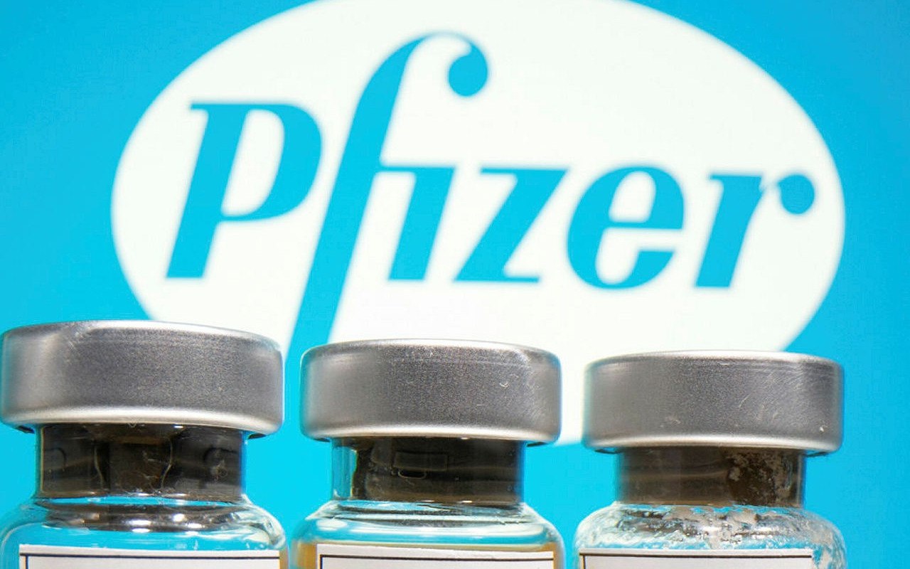 Menko Luhut Klaim RI Sudah 'Amankan' Vaksin Pfizer, Erick Thohir Malah Beber Fakta Ini