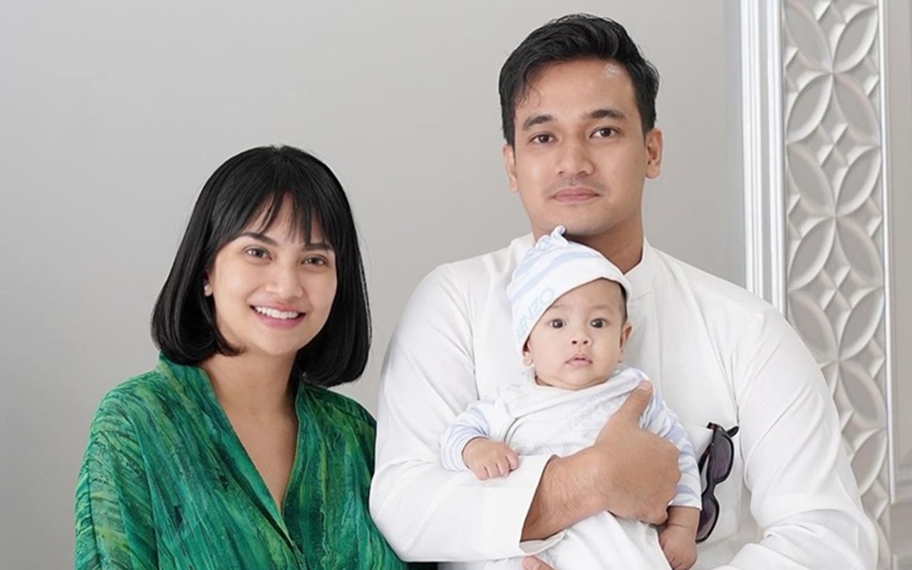  Postingan Foto Vanessa Angel Sedang Menyusui Baby Gala Tuai Kritik, Begini Pembelaan Sang Suami
