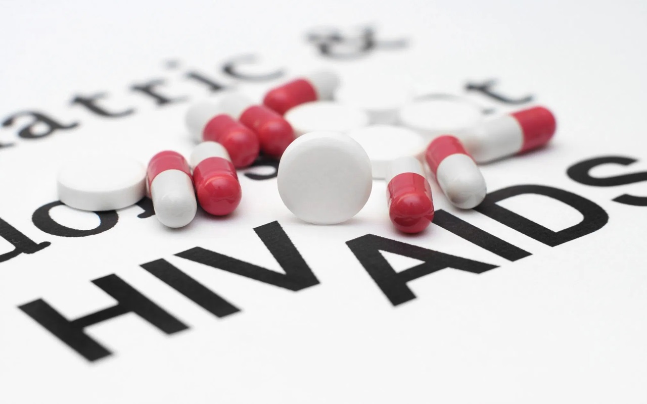 Jelang Hari AIDS Sedunia, Satgas Ingatkan Bahaya Wabah COVID-19 untuk ODHA
