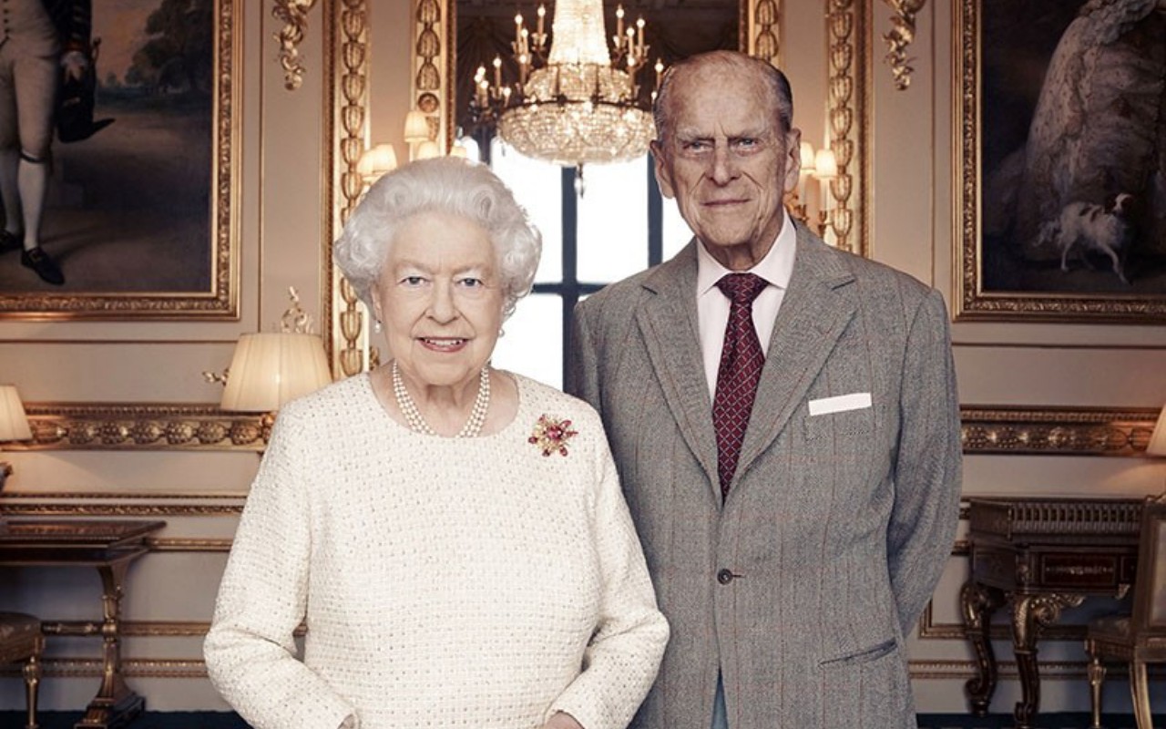 Masuk Kelompok Usia Paling Berisiko, Ratu Elizabeth dan Pangeran Philip Divaksin COVID-19