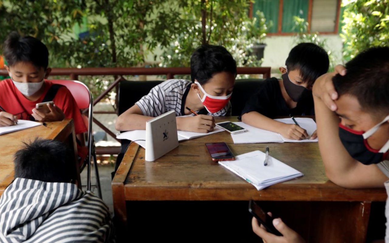 Kabar Gembira! Mendikbud Pastikan Pemerintah Beri Subsidi Kuota Belajar Hingga Mei 2021