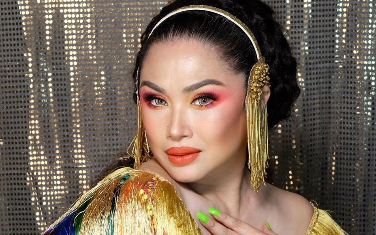 Titi DJ Rilis 'Show Off Your Colors' Bareng Sara Fajira dan Eka Gustiwana, Tunjukkan Warna Indonesia