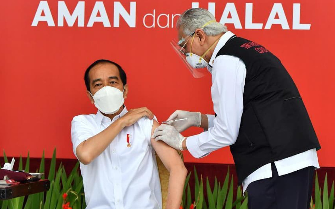 Andalkan Kekuatan Ini, Presiden Jokowi Yakin Pemerintah Bisa Vaksinasi 1 Juta Orang Per Hari