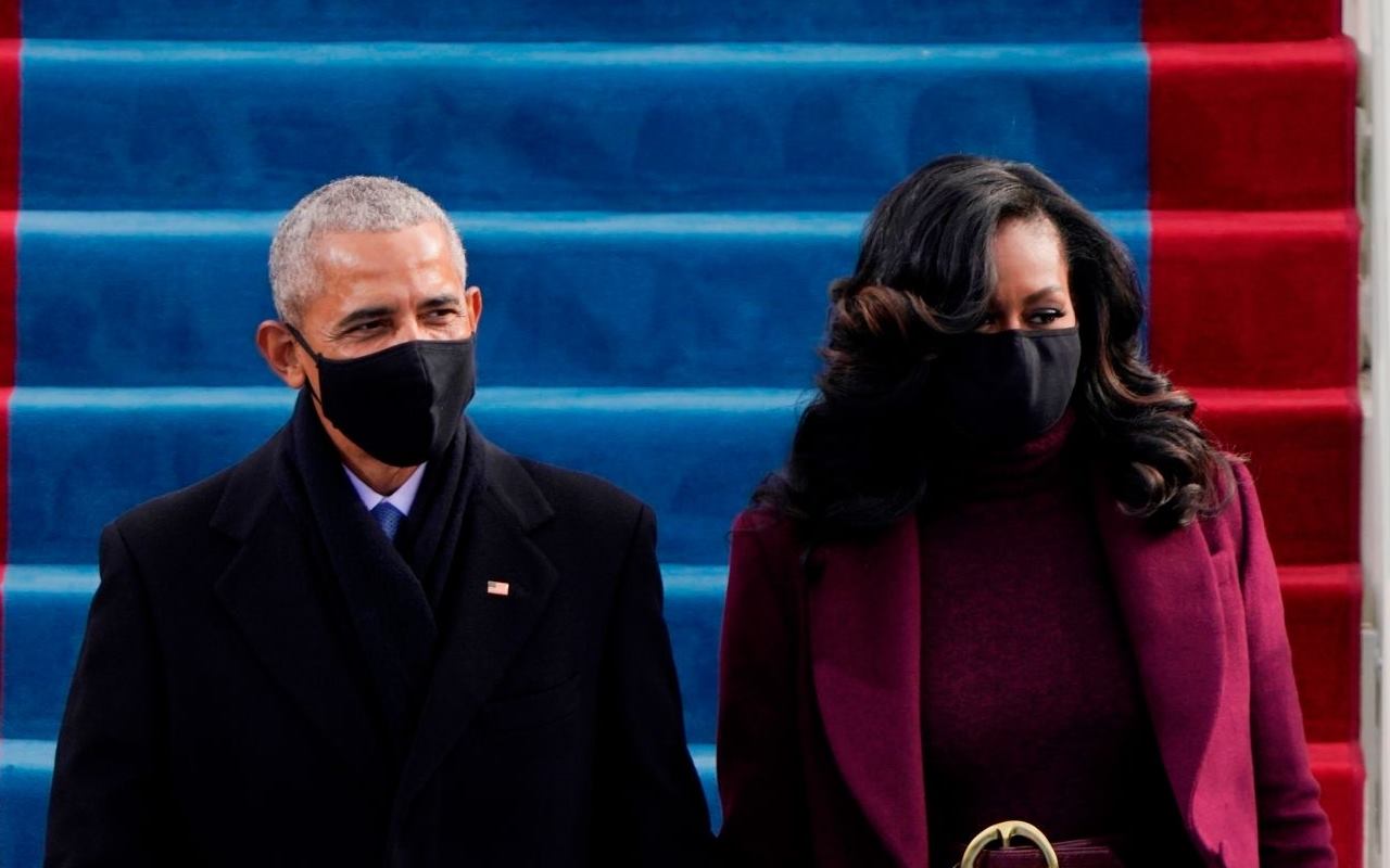 Michelle Obama Ternyata Pakai Brand Kosmetik Milik Rihanna Saat Hadiri Pelantikan Joe Biden