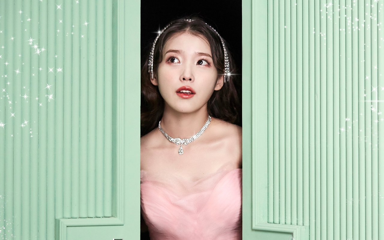 IU Tampilkan Sisi Lain Kehidupan Seorang Bintang Dalam MV Single Pre-rilis 'Celebrity'