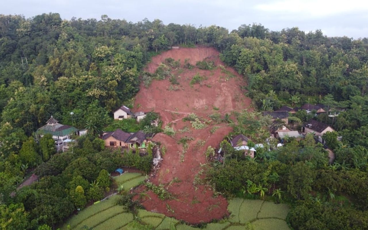 'Pray For Nganjuk' Trending Topic Imbas Tanah Longsor Mengerikan, Korban Jiwa 9 Orang