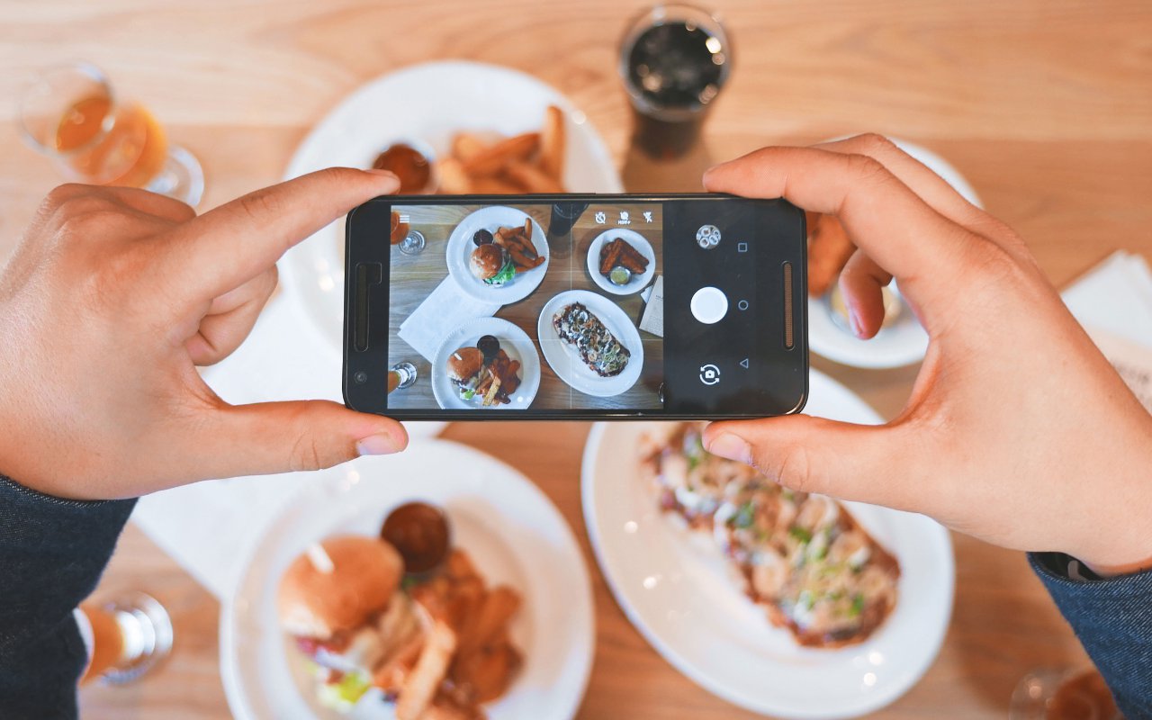 Andalan Saat Traveling, 7 Aplikasi Kuliner Ini Bantu Kamu Cari Tempat Oke untuk Makan