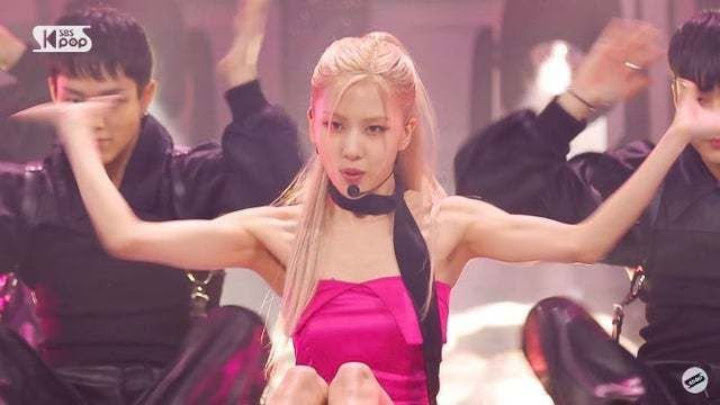 Baru Kelihatan, Otot Lengan Rose BLACKPINK Bikin Melongo